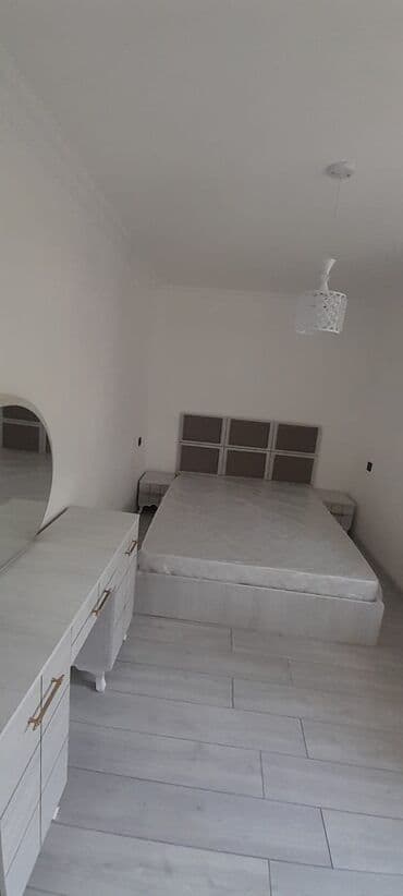 срочно продам квартиру в баку: Bakı, 8-ci kilometr, 2 otaqlı, Köhnə tikili, m. Qara Qarayev, 42 kv. m — 6