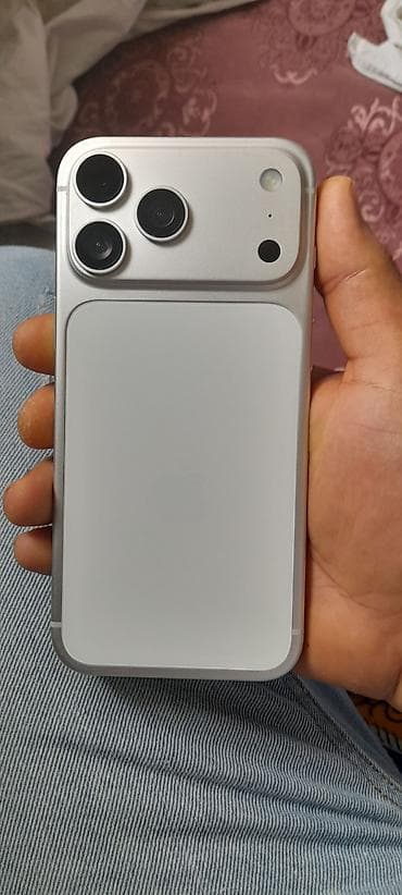 ayfon 30: IPhone 17 Pro Max, 1 TB, Gümüşü, Simsiz şarj — 1