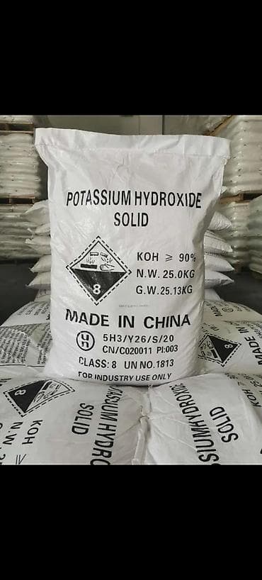 islenmis plastik qapilar: Məhsul: Potassium Hydroxide (KOH) – Bərk halda Təsvir: - Tərkib: KOH — 1