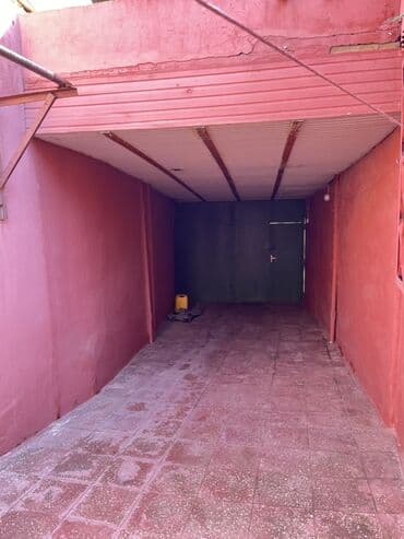 7 mkr kiraye kohne tikili: Satılır: 3 otaqlı mənzil/interyer Xüsusiyyətlər: - Geniş zal — 10