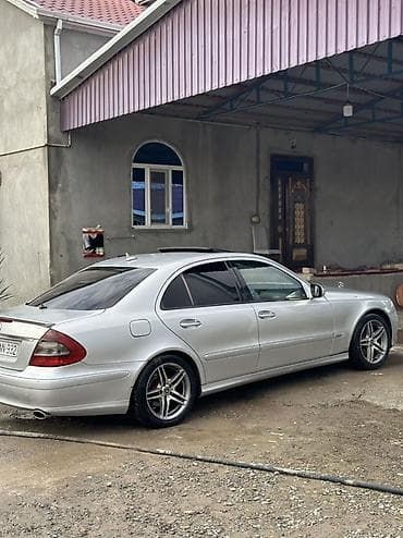 kompressor mercedes: Mercedes-Benz E-Class: 2.2 l | 2002 il Sedan — 2