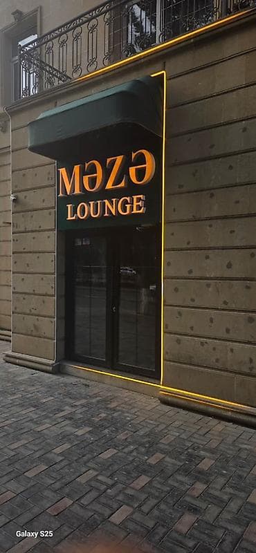 reklam plakati: Hər növ reklam işləri Master Reklamda. Münasib qiymətYüksək — 2