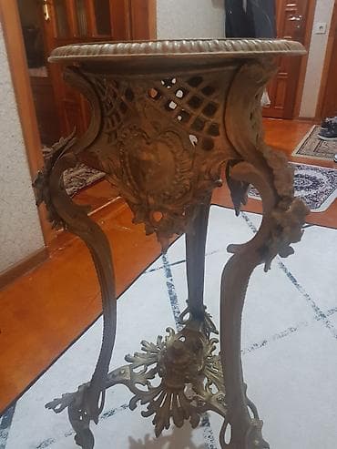 Электротранспорт: Antik üslublu dekorativ stend/kiçik masa hündürlüyü 74 sm - Material — 2