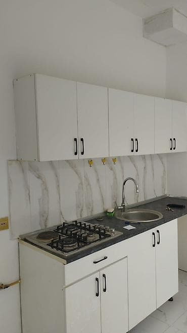 quxnu mebeli: Ağ rəngli modul mətbəx mebeli dəsti - Üst dolablar: 4 bölməli, hər — 1