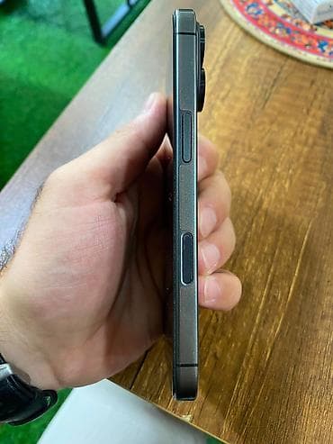 IPhone 17, 256 GB, Qara, Face ID — 4