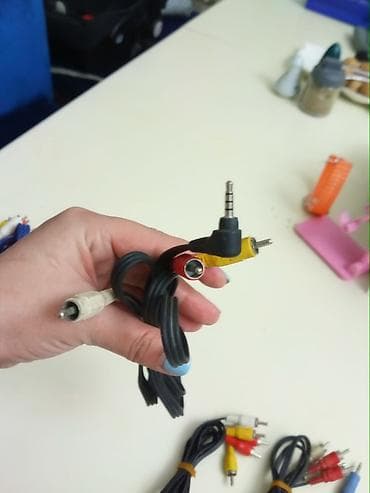 дивиди плеер: AV kabelləri dəsti Məhsulun tərkibi: - 3.5 mm TRRS (4-pole) kişi jack — 6