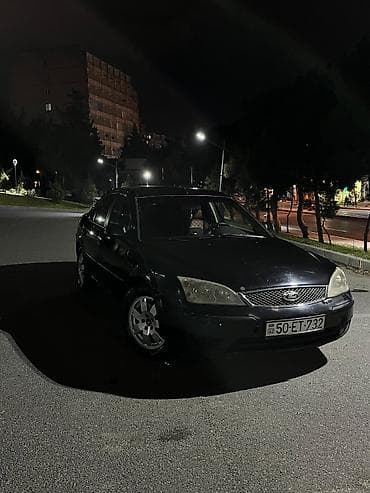 Ford Mondeo: 2 l | 2004 il 420000 km Sedan