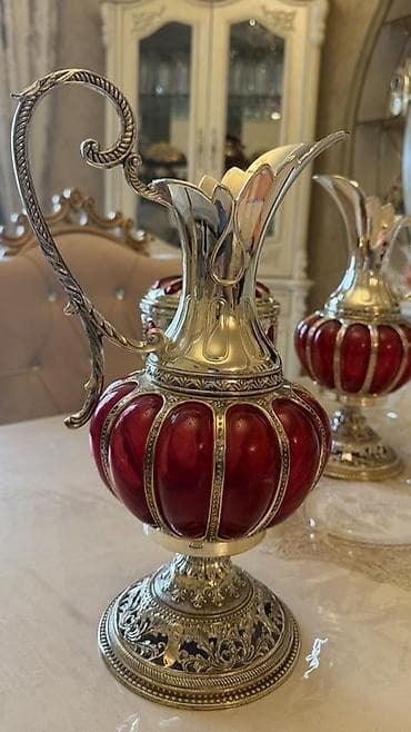 Qırmızı şüşə və metal işləməli 3-lü dekor dəsti - Tərkib: 2 ədəd iri