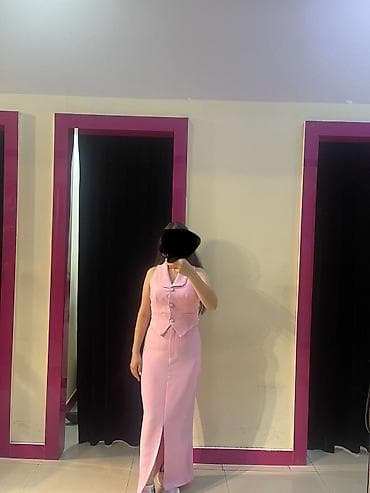 Dəstlər, kostyumlar