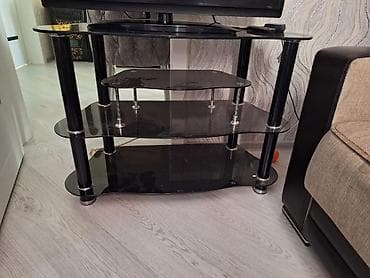 Şüşə TV stendi - Rəng: qara, parlaq şüşə səthlər - Konstruksiya: 4 lalafo.az -da Şüşə TV stendi - Rəng: qara, parlaq şüşə səthlər - Konstruksiya: 4
