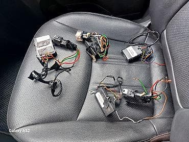 Avtomobil üçün GSM/GPS izləmə və uzaqdan idarəetmə modulları dəsti