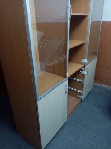 ВАЗ (ЛАДА): Стеклянная витрина-шкаф — 1