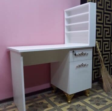 глянцевая мебель: Новый, Стол для маникюра, С зеркалом — 1