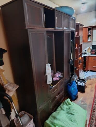 qapi dekoru: İşlənmiş, Açılan, 6 qapı Düz dolab, Qarderob, paltar dolabı — 2