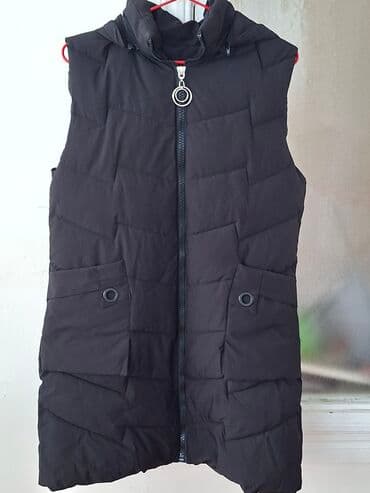 ust geyimləri: Qadınlar üçün qara rəngli qışlıq/quluncaq şişmə jilet. Az geyinib yeni — 3