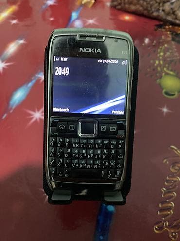 Nokia E71