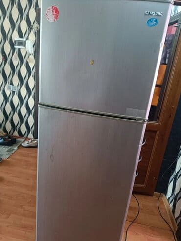 samsung soyuducularin qiymeti: 2 qapılı Samsung Soyuducu Satılır, rəng - Gümüşü, Təkərli — 12