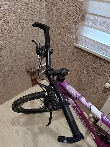 xvz velosiped: İşlənmiş Şəhər velosipedi 26", sürətlərin sayı: 32, Ünvandan götürmə, Ödənişli çatdırılma, Rayonlara çatdırılma — 8