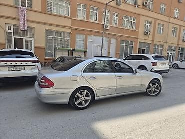 Mercedes-Benz E-Class sedan - Gümüşü rəng, 4 qapılı kuzov - AMG