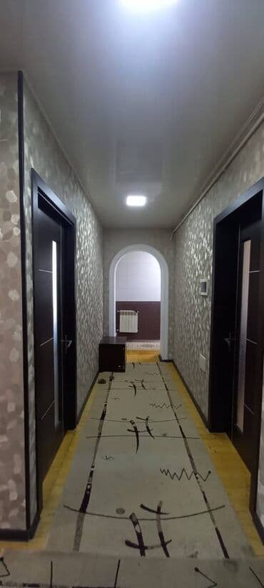 6 cı mikrorayon sumqayıt: Bakı, 3 otaqlı, Köhnə tikili, 65 kv. m — 1