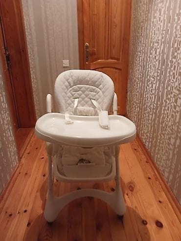 Uşaqlar üçün yemək stulu - Rəng: ağ - Yumşaq, quilted bel və oturacaq — 2