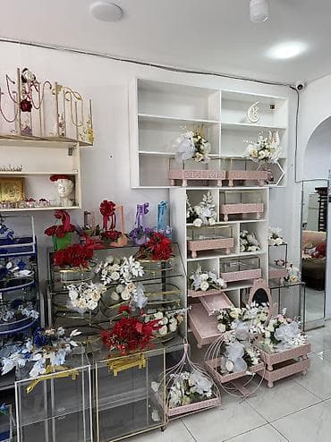 Şirniyyat məhsulları: Xan Qızı – Şirniyyat və Xonçalar Evi Məhsul və xidmətlər: - Milli və — 9