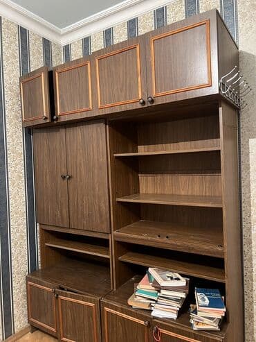 стол книжка купить в баку: İşlənmiş, Kitab dolabı, Azərbaycan — 1