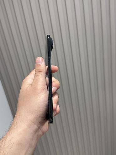 iphone 13 pro xr: IPhone Air, 256 GB, Black Titanium, Simsiz şarj, Sənədlərlə, Face ID — 2