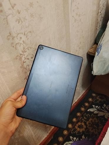 Huawei MediaPad T5 planşet + maqnitli qapaq - Brend/model: Huawei — 4