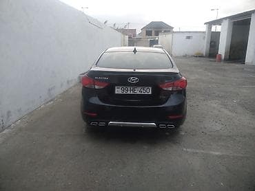 mersedes c 220: Hyundai Elantra: 1.8 l | 2014 il Sedan — 4