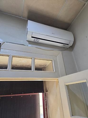 narda 3 manatliq kredit: *ZB* *Gree kondisioner var,45 kv.m* Az islənib,300 azn.yeni kimi — 1