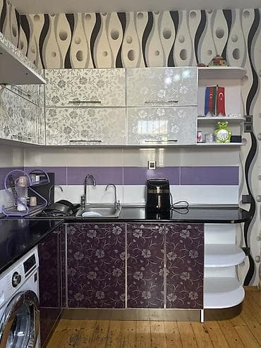 Mətbəx mebeli dəsti – bənövşəyi-ağ rəng palitrası, parlaq (high-gloss) — 7