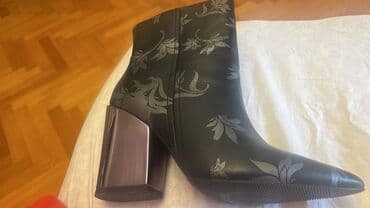 dəri qadın botilyonu: İtaliya istehsalı dəridən sapoqlar, 600 manata alınıb. Cəmi bir dəfə — 2