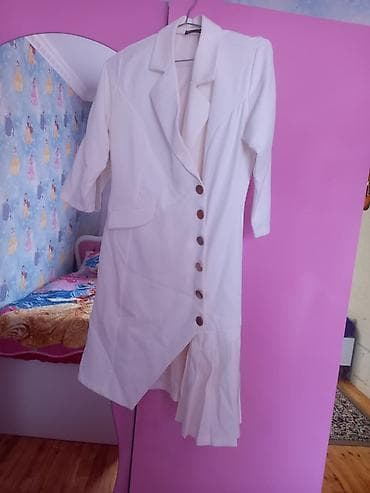 Ağ rəngli qadın geyimi – blazerdən ilhamlanan asimmetrik don. - Rəng lalafo.az -da Ağ rəngli qadın geyimi – blazerdən ilhamlanan asimmetrik don. - Rəng