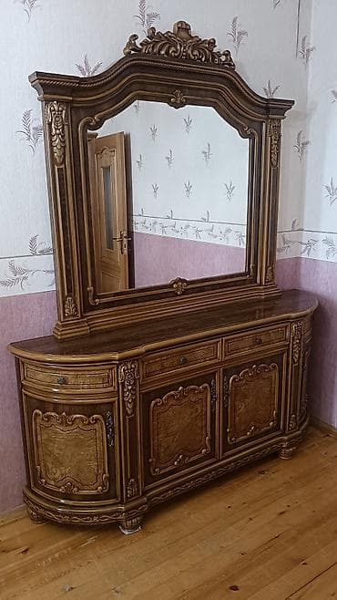 Klassik üslubda böyük güzgülü konsol/bufet - Material: Taxta kompozit