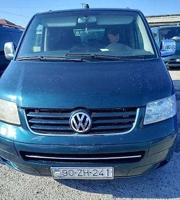 Volkswagen Multivan: 2.2 l | 2004 il Van/Minivan