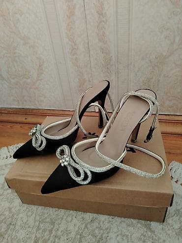 Qadın yüksək dabanlı ayaqqabı - Model: nazik dabanlı slingback - — 1