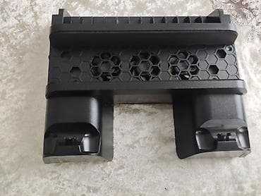 Ps4 Pro 1TB. Original pultnan 2 ədəd. Üstündə sərinləndirici stand-i — 2