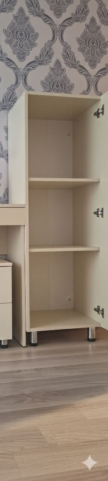 Rəflər: Açılan, 1 qapı Düz dolab — 2