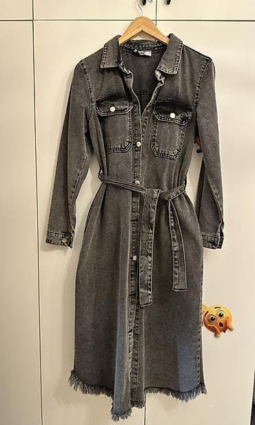 Qara-boz rəngli cins midi paltar
Material: qalın denim (cins) — 1