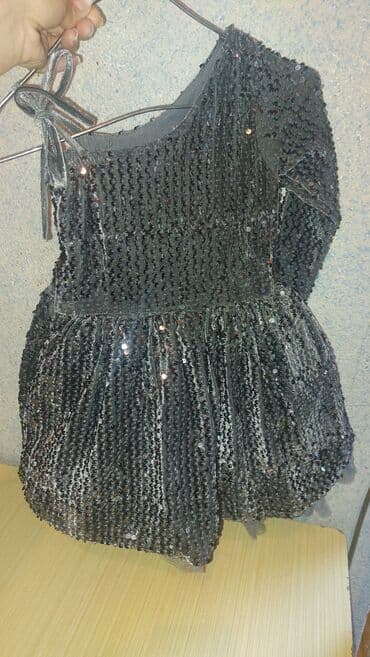 qiz ucun don: 3-4 yaşa qız üçün ziyafət donu. Dəyərindən çox ucuz satıram.Əla — 1