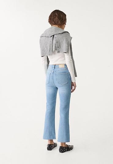 stradivarius: Stradivarius cropped flare cins şalvarı
32 olcu — 2