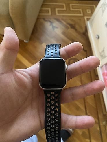 İşlənmiş, Smart saat, Apple, Suya davamlı, rəng - Gümüşü