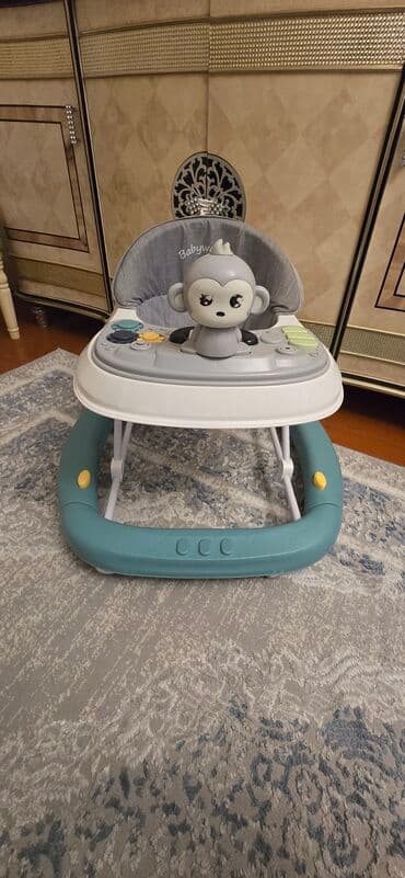 Uşaq gəzdirəni (baby walker) - Marka yazısı: “Babywalk” (oturacaq