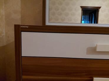 Masalar və oturacaqlar: Yeni, Güzgülü, Türkiyə — 4