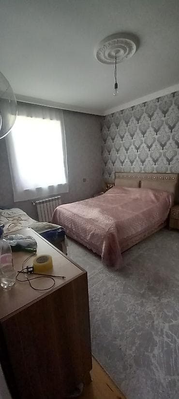 aaaf kiraye evler: Satılır: - Plan: geniş zal, ayrıca mətbəx, iri sanitar qovşaq (duş — 7