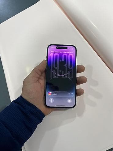 a 40 telefon: IPhone 14 Pro, 128 GB, Face ID — 3