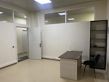 комната аренда: Ofis otağı icarəyə təqdim olunur. - Plan: dəhlizdən girişli ayrıca — 6