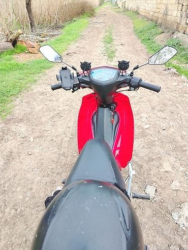 moon moped kredit: Moped/motorbike satılır. Xüsusiyyətlər: - Rəng: qırmızı-qara - — 1
