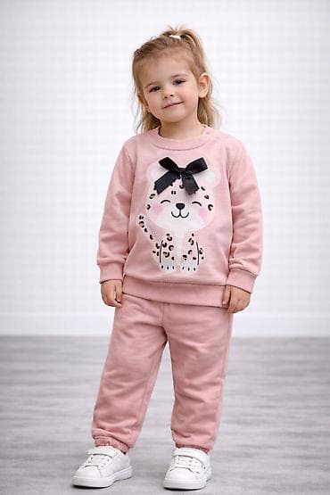 Uşaq geyimi və ayaqqabıları: Bütün geyimlər Türkiyə istehsalıdır. Topdan və pərakəndə satış. Qiymət — 3